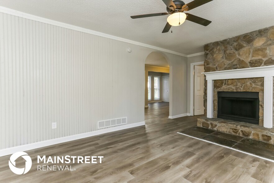 Building Photo - 43 1st Ave E