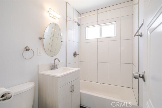 Building Photo - 3106 W Victory Blvd