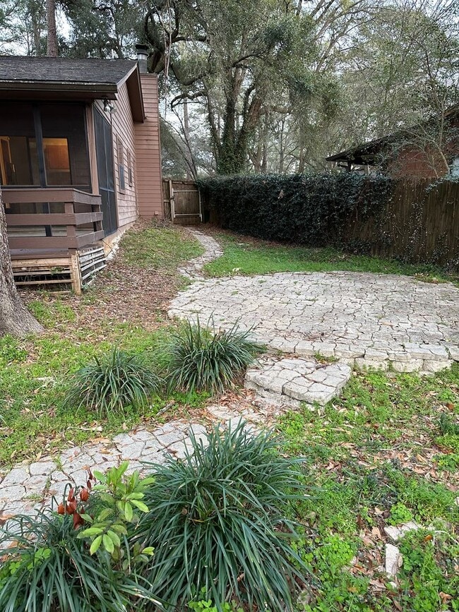 Building Photo - Great townhome in Brewster Estates!