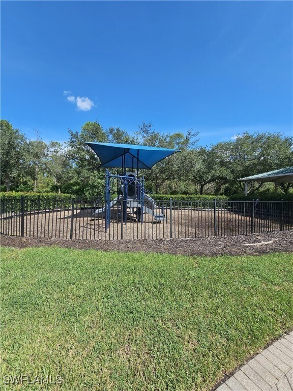 Building Photo - 3185 Antica St