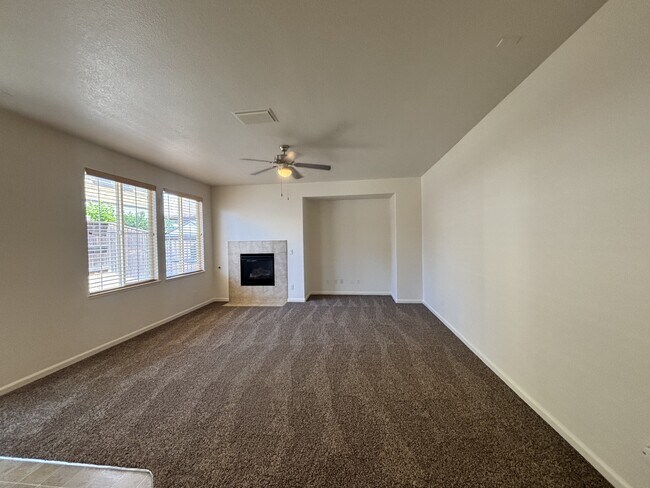Building Photo - 9402 Vintner Cir