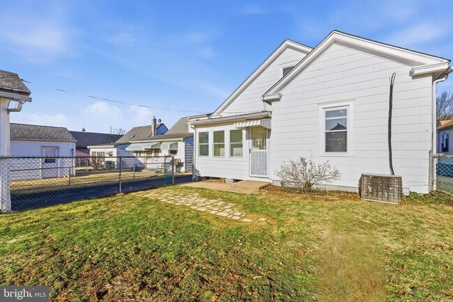 Building Photo - 140 Maddock Ave