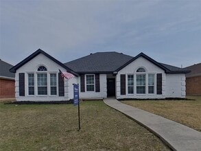 Building Photo - 709 Flagstone Way