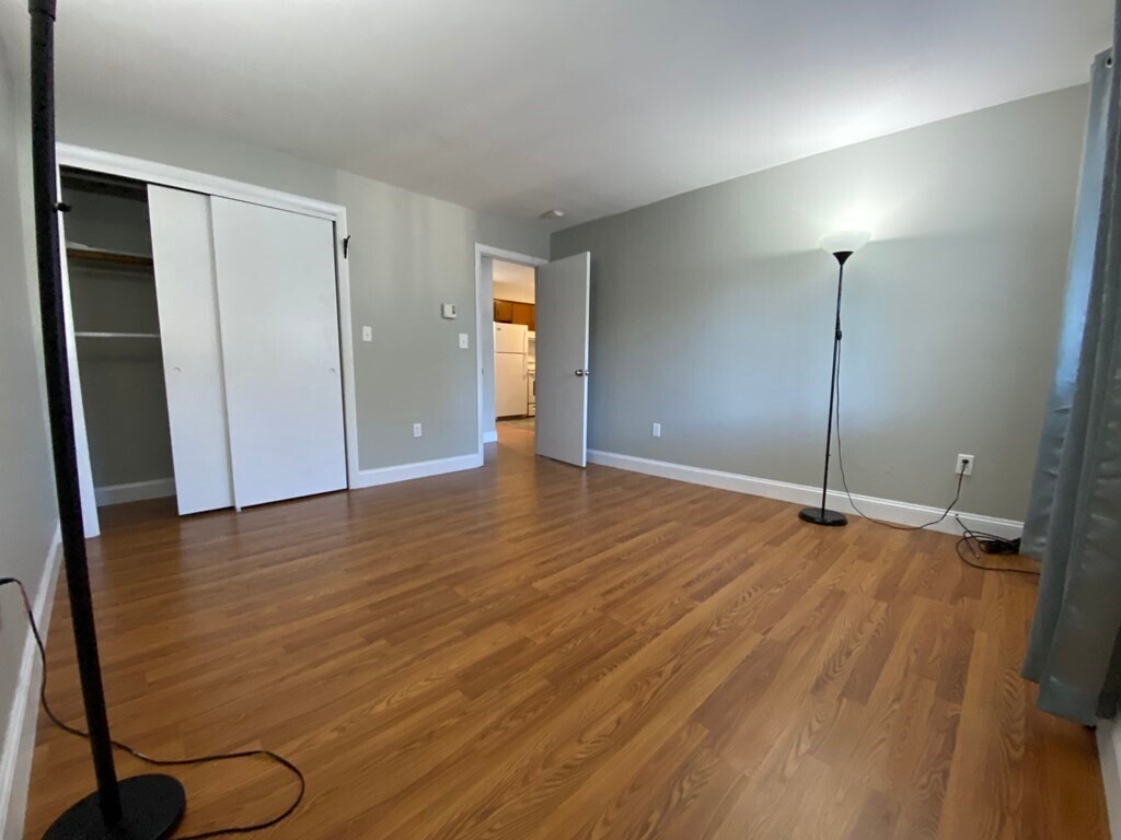 Building Photo - 45 Oval Rd