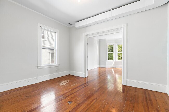 Building Photo - 11 Hudson Pl