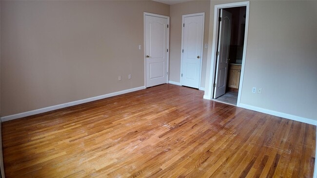 Building Photo - 1284 Arnow Ave