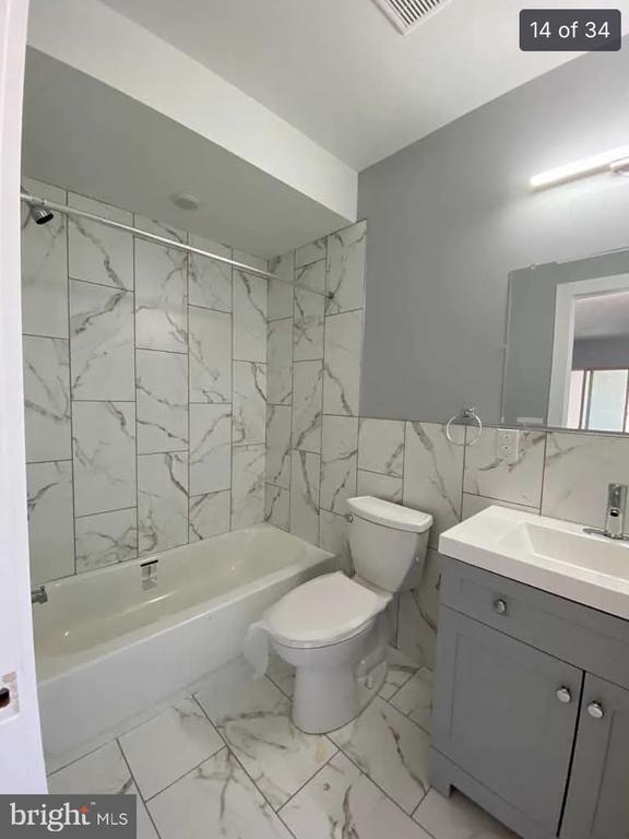 Building Photo - 1534 W Stiles St