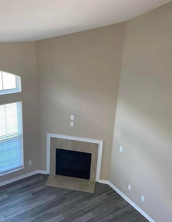 Building Photo - 249 Lake Cove Dr