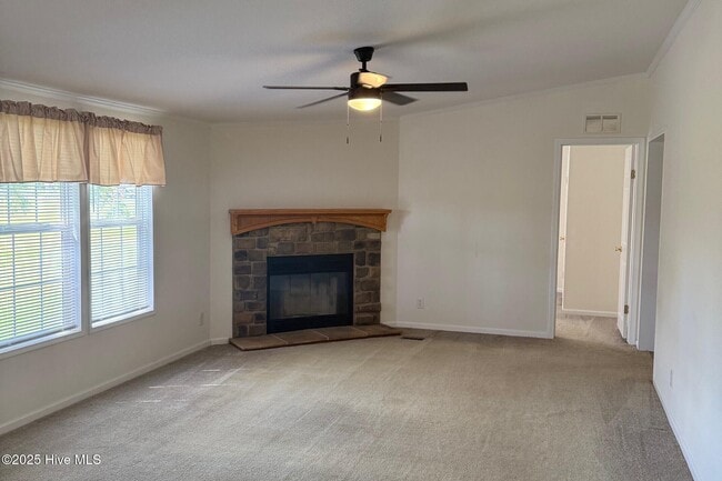 Building Photo - 722 Tulls Creek Rd