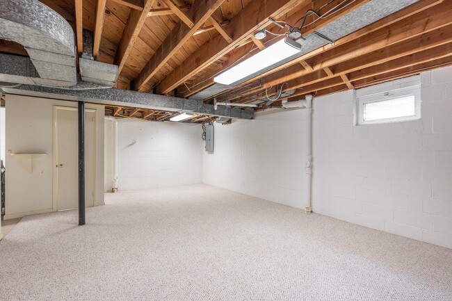 Building Photo - 5806 Conway Rd