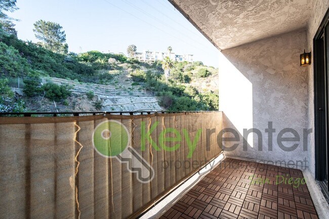 Building Photo - Walking distance to Fashion Vally Mall |2 minute drive to both North and South 163, as well as I-8