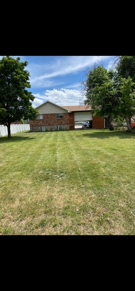 Building Photo - 118 W 700 S