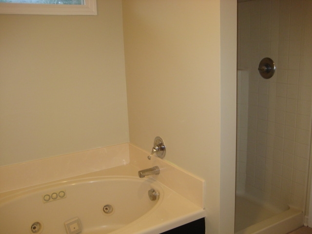 Building Photo - 307 Briarwood Ln