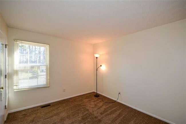 Building Photo - 115 Arborfield Way