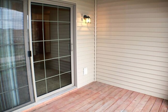 Building Photo - $1,325 | 2 Bedroom, 2 Bathroom Condo | Pet Friendly* | Available for August 1st, 2026 Move In!