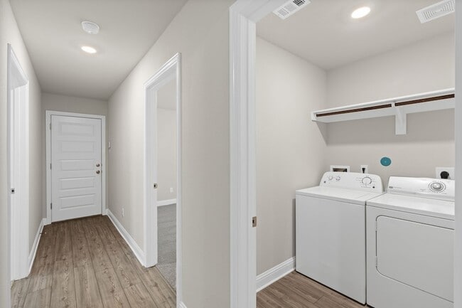 Building Photo - 413 Aurora Creek Ln