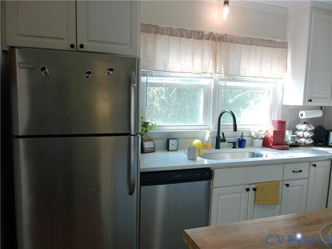 Building Photo - 3284 Chickahominy Rd
