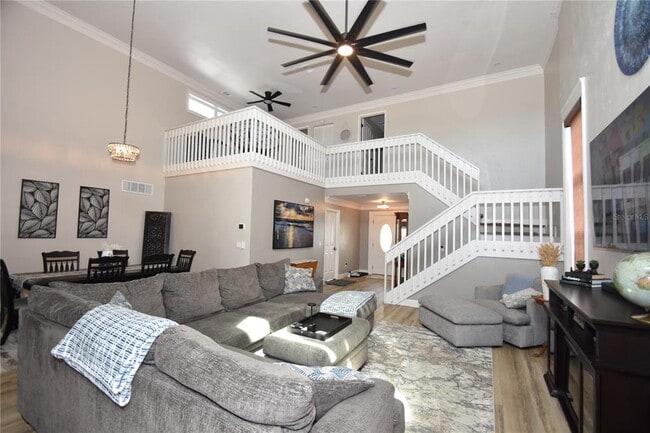 Building Photo - 1 Bedford Dr