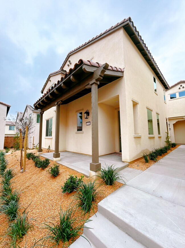 Building Photo - 5254 Wildflower Ln