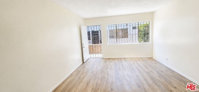 Building Photo - 2630 S La Salle Ave