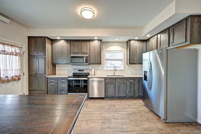 Building Photo - Charming 3-Bed, 3-Bath Home in The Farm – ...