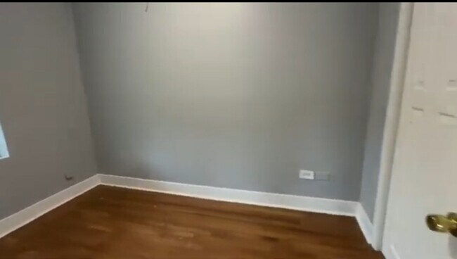 Building Photo - 2286 S Blue Island Ave