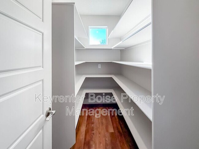 Building Photo - 4379 E Wedge St