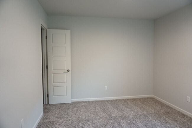 Building Photo - 3 Bedroom, 2 Bath With Office - Broken Arrow Schools