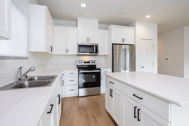 Building Photo - 911 Hartlepool Ave