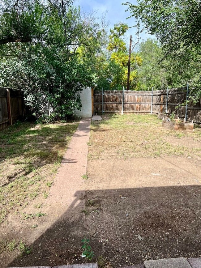 Building Photo - Charming 2 Bedroom Home on Westside