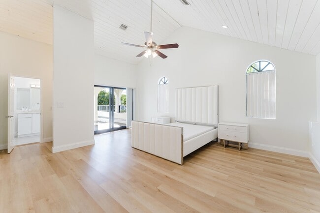 Building Photo - 665 Jeffery St