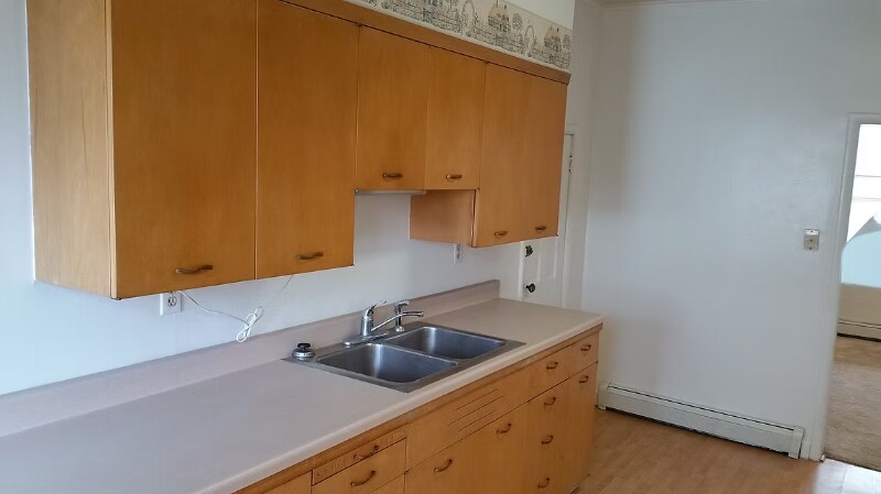 Building Photo - 114 1st Ave SW