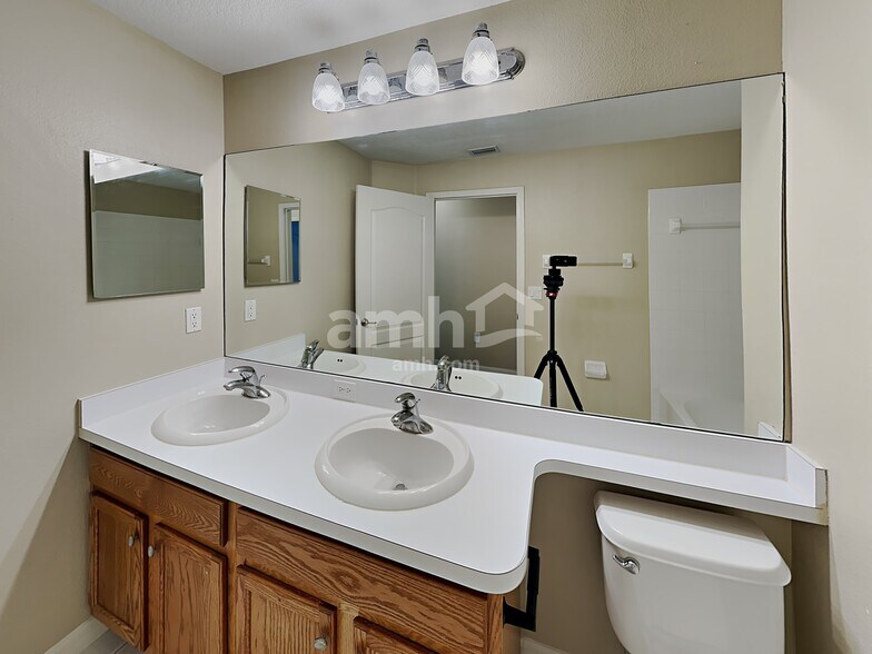 Building Photo - 1012 Cristelle Jean Dr