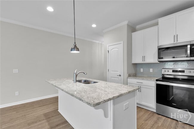 Building Photo - 235 Sonoma Dr