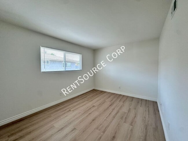 Building Photo - 20871 Plum Canyon Rd