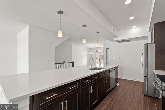 Building Photo - 714 Iron Frg Rd