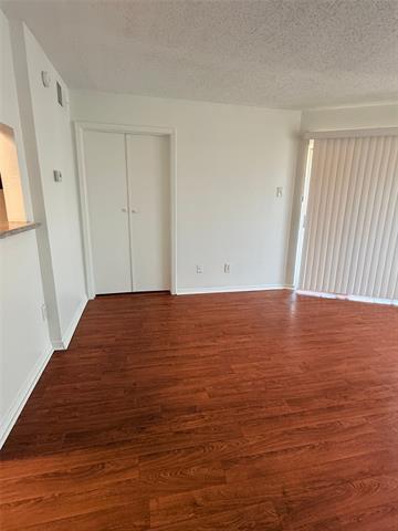 Building Photo - 18333 Roehampton Dr