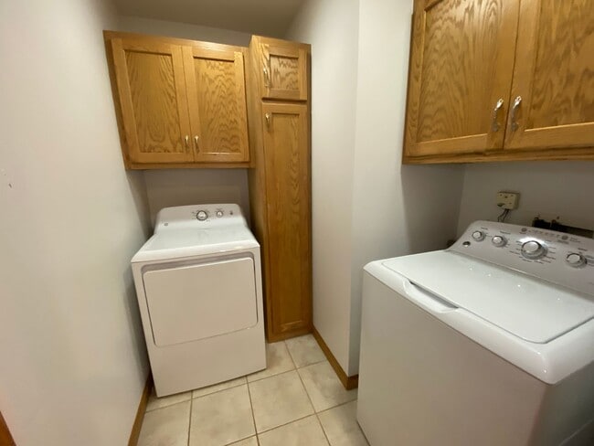 Building Photo - Outdoor living in the city