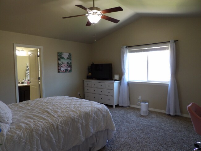 Building Photo - 6343 Wallowing Way