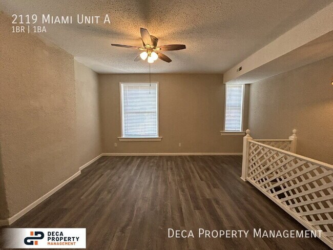 Building Photo - 2119 Miami St