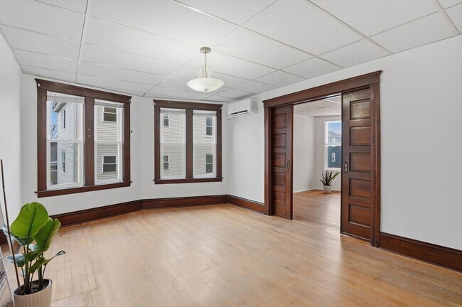 Building Photo - 34 King Philip Rd