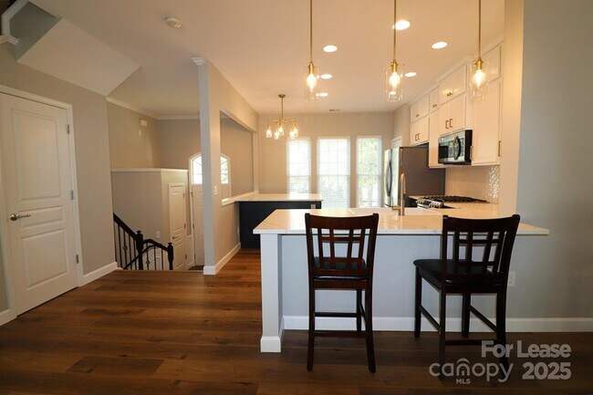 Building Photo - 564 6th Baxter Crossing