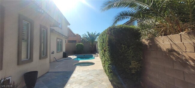 Building Photo - 7728 Villa De La Paz Ave