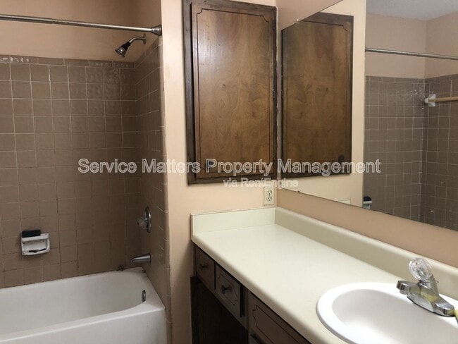 Building Photo - 1111 Bloodworth Ln