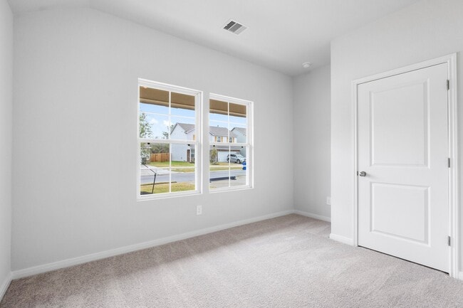 Building Photo - 102 Avalon Dr