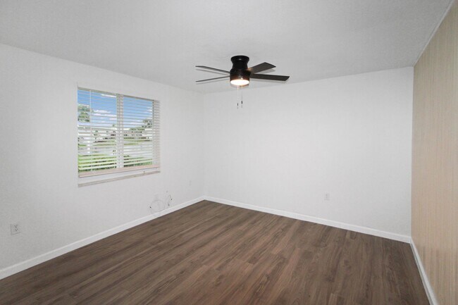 Building Photo - Circlewood Annual Condo for Rent