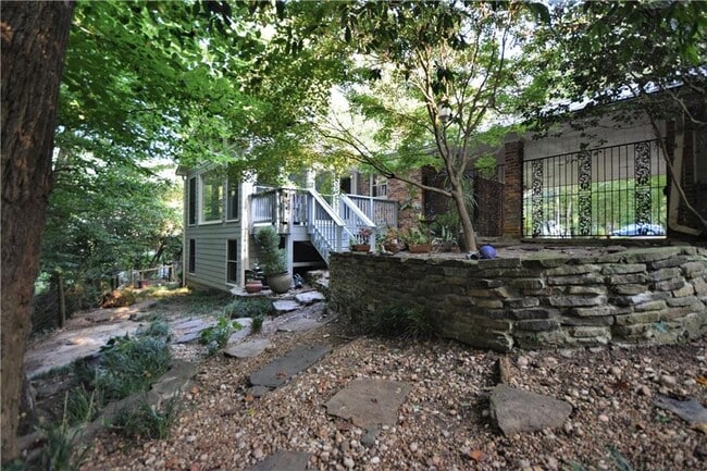 Building Photo - 2535 Melinda Dr NE