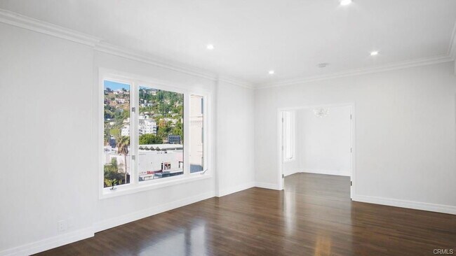 Building Photo - 1424 N Crescent Heights Blvd