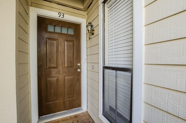 Building Photo - 3500 Tangle Brush Dr