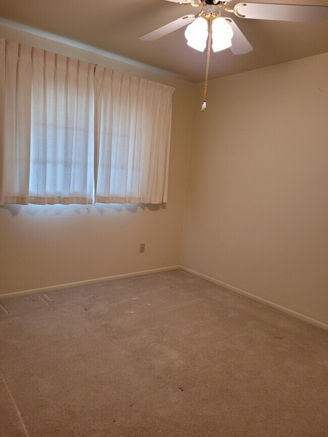 Building Photo - 600 El Recreo Ct